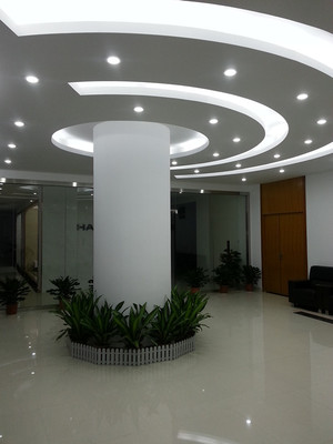 深圳裝修公司家庭裝修要吊頂才顯檔次嗎-深圳美飾家裝飾工程有限公司提供深圳裝修公司家庭裝修要吊頂才顯檔次嗎的相關介紹、產品、服務、圖片、價格辦公室裝修,廠房裝修,店鋪裝修,家庭裝修,二手房翻新